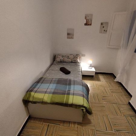 Habitaciones Cerca Del Centro Alicante Luaran gambar
