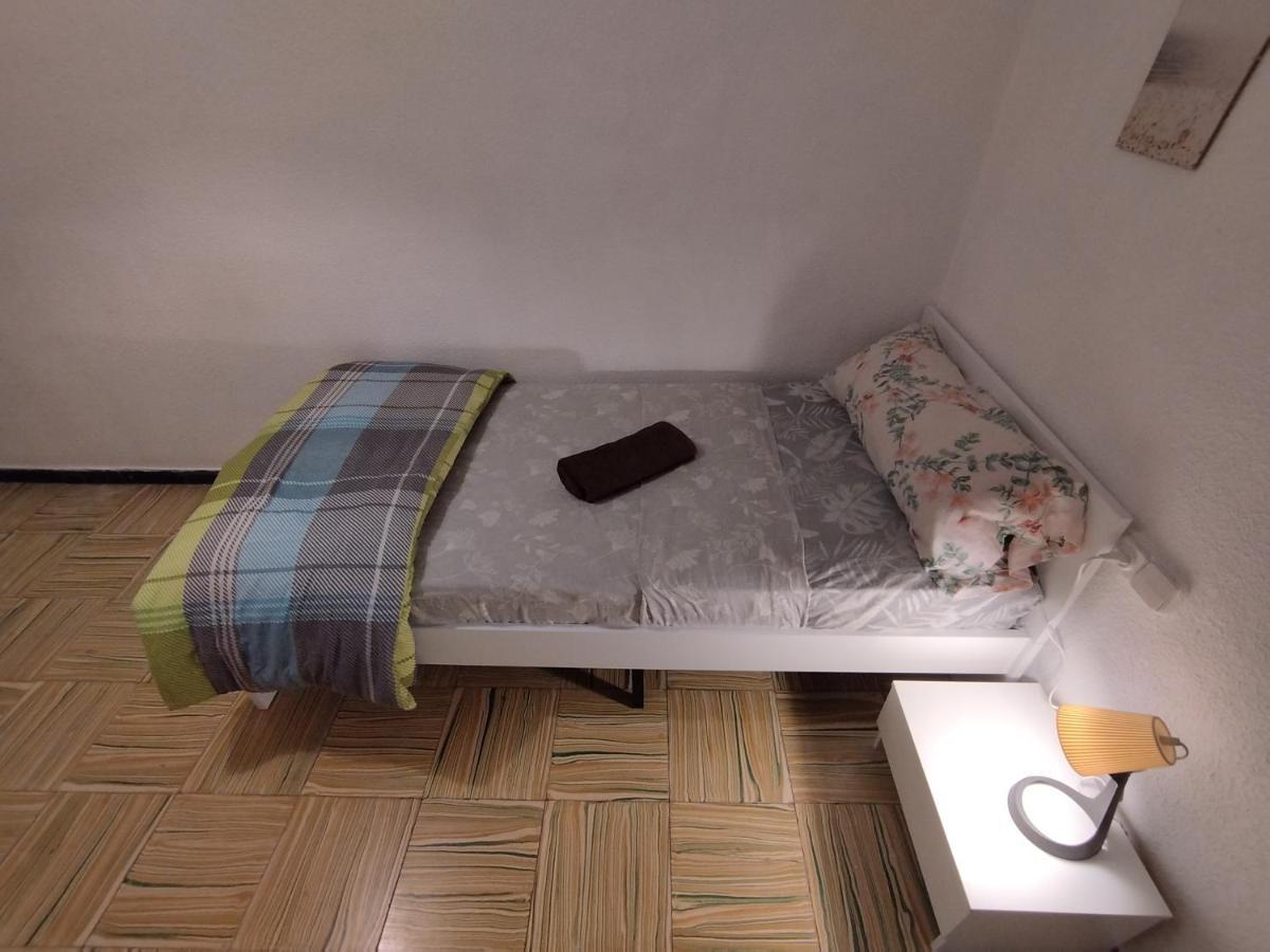 Habitaciones Cerca Del Centro Alicante Luaran gambar